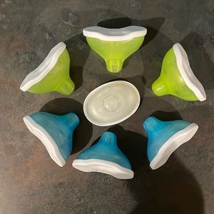 Kiinde nipple lot: 3 speeds! Plus 2 bottle/bag cases